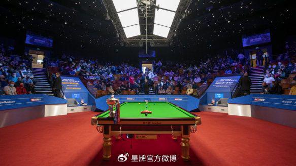 多特蒙德遭遇争议判罚，裁判组回应：执法公正，选择发展使用.